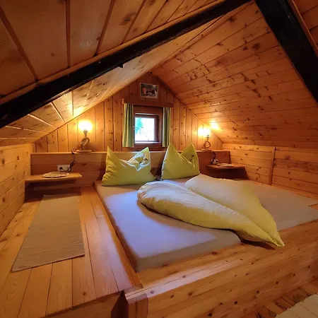 Holiday home Almhuette Auszeit *